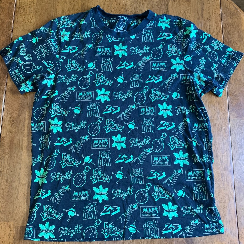Jordan Mini Muffins Mars mens t-shirt large